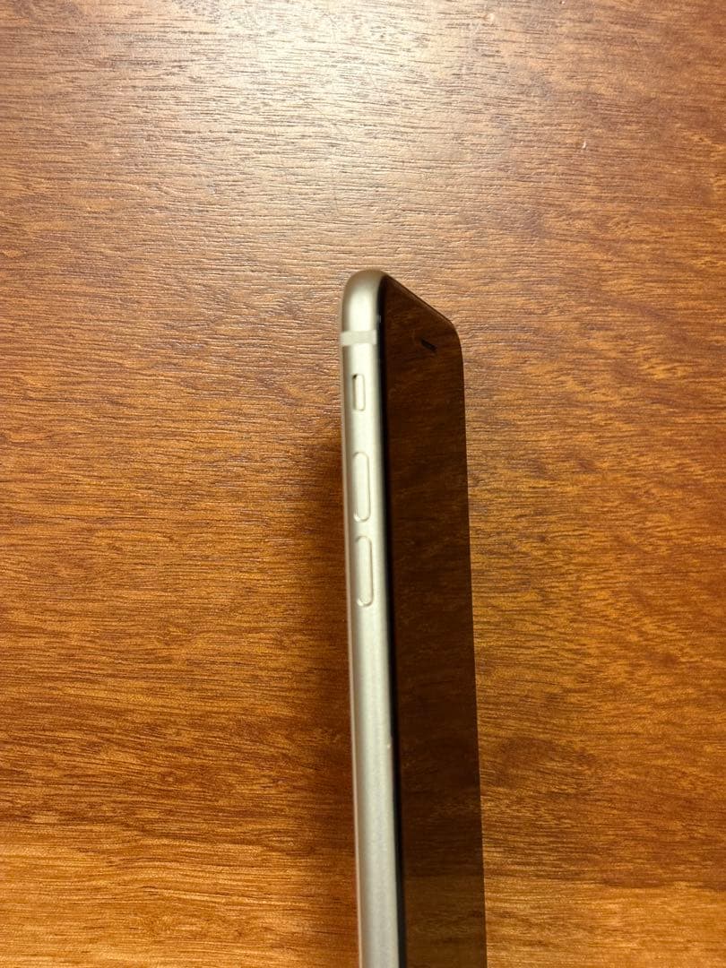 【極美品】iPhone SE 第3世代 64GB スターライト バッテリー99%