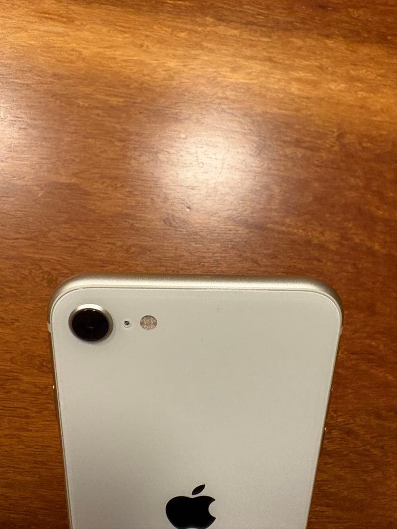 【極美品】iPhone SE 第3世代 64GB スターライト バッテリー99%