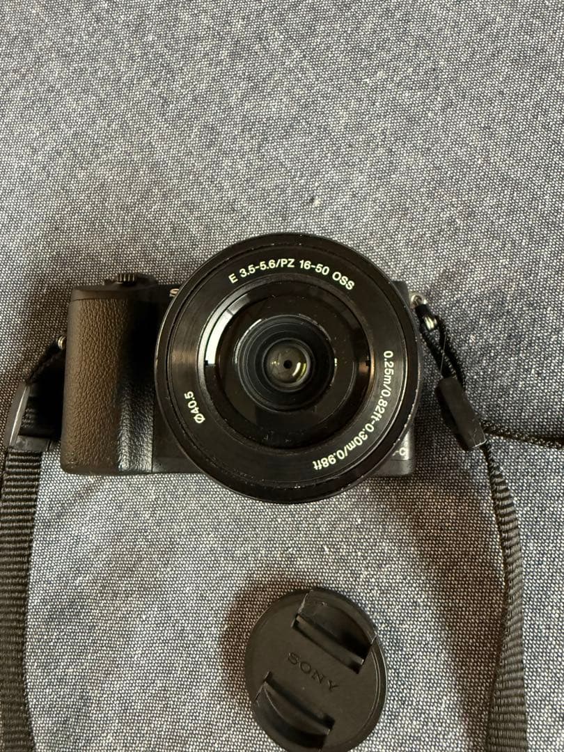 SONY α5100 黒　パワーズームレンズ、ケース、ストラップセット