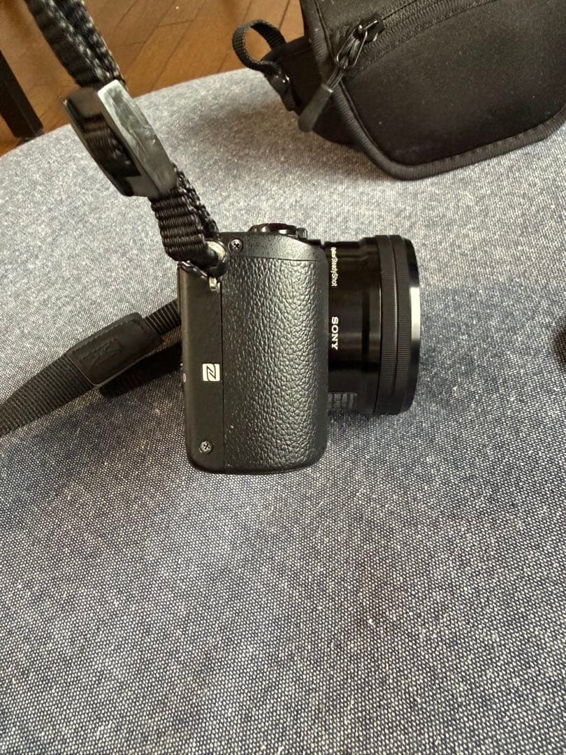 SONY α5100 黒　パワーズームレンズ、ケース、ストラップセット