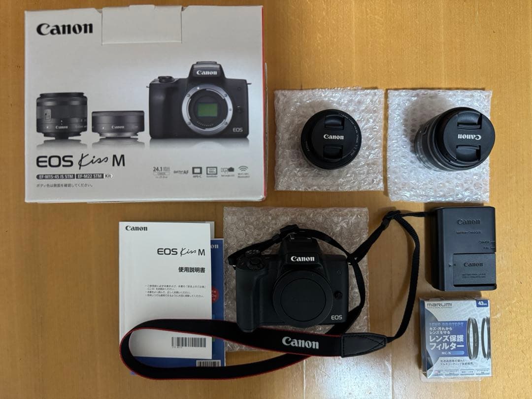 EOS Kiss M ダブルズームキット（極美品）