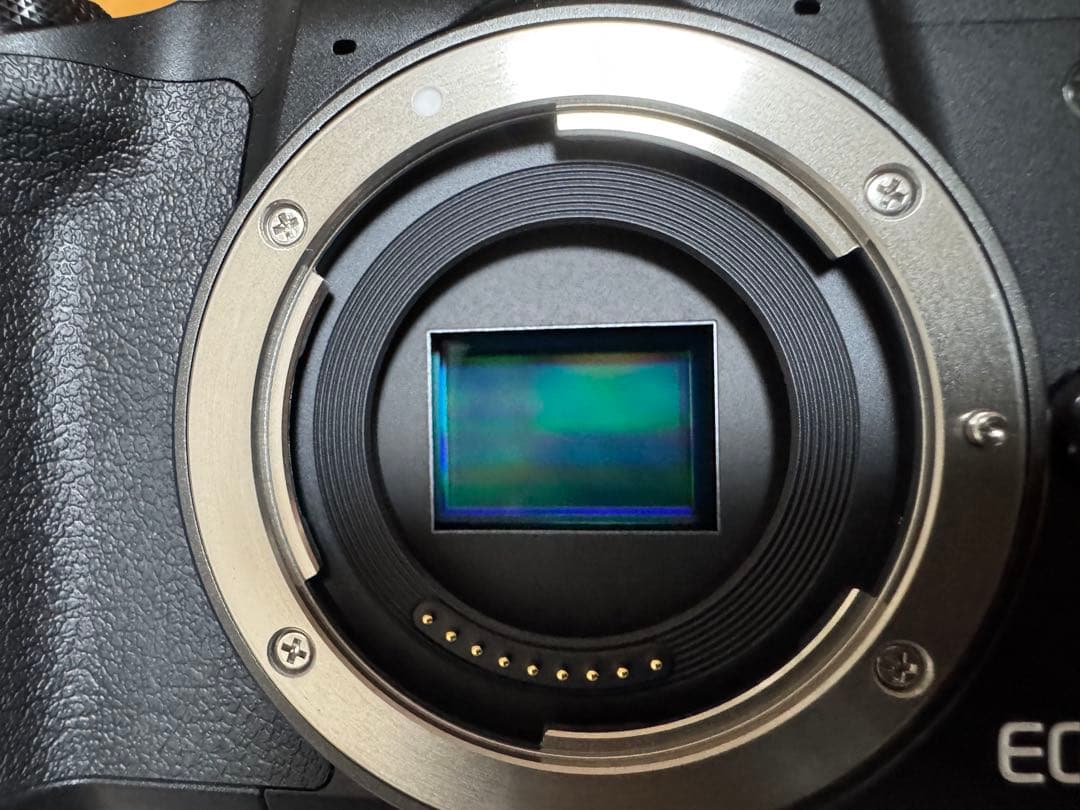 EOS Kiss M ダブルズームキット（極美品）