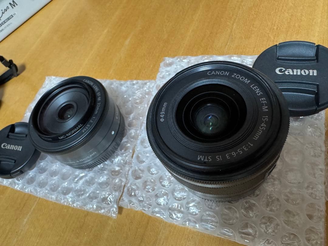 EOS Kiss M ダブルズームキット（極美品）