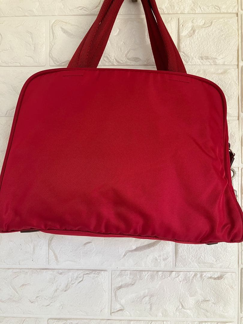 PRADA レッド　ナイロンハンドバッグ
