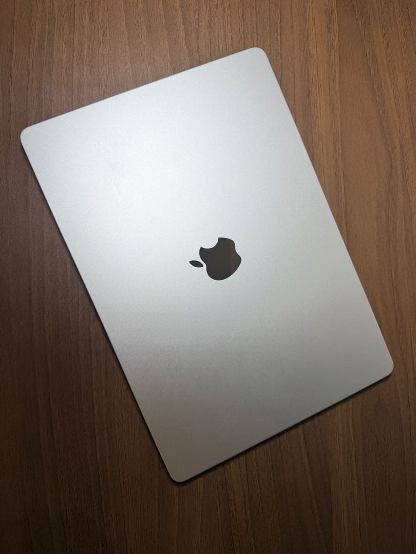 MacBook Air 15インチ (M3) / 16GB / 256GB