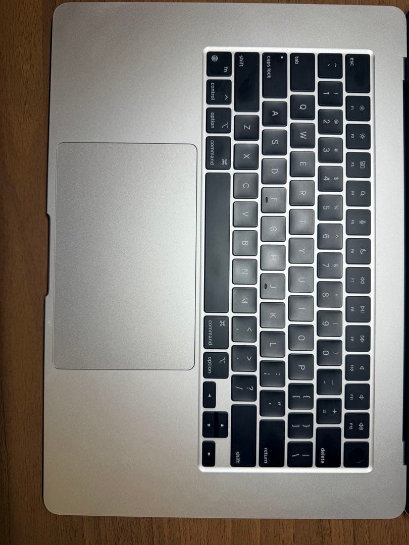 MacBook Air 15インチ (M3) / 16GB / 256GB