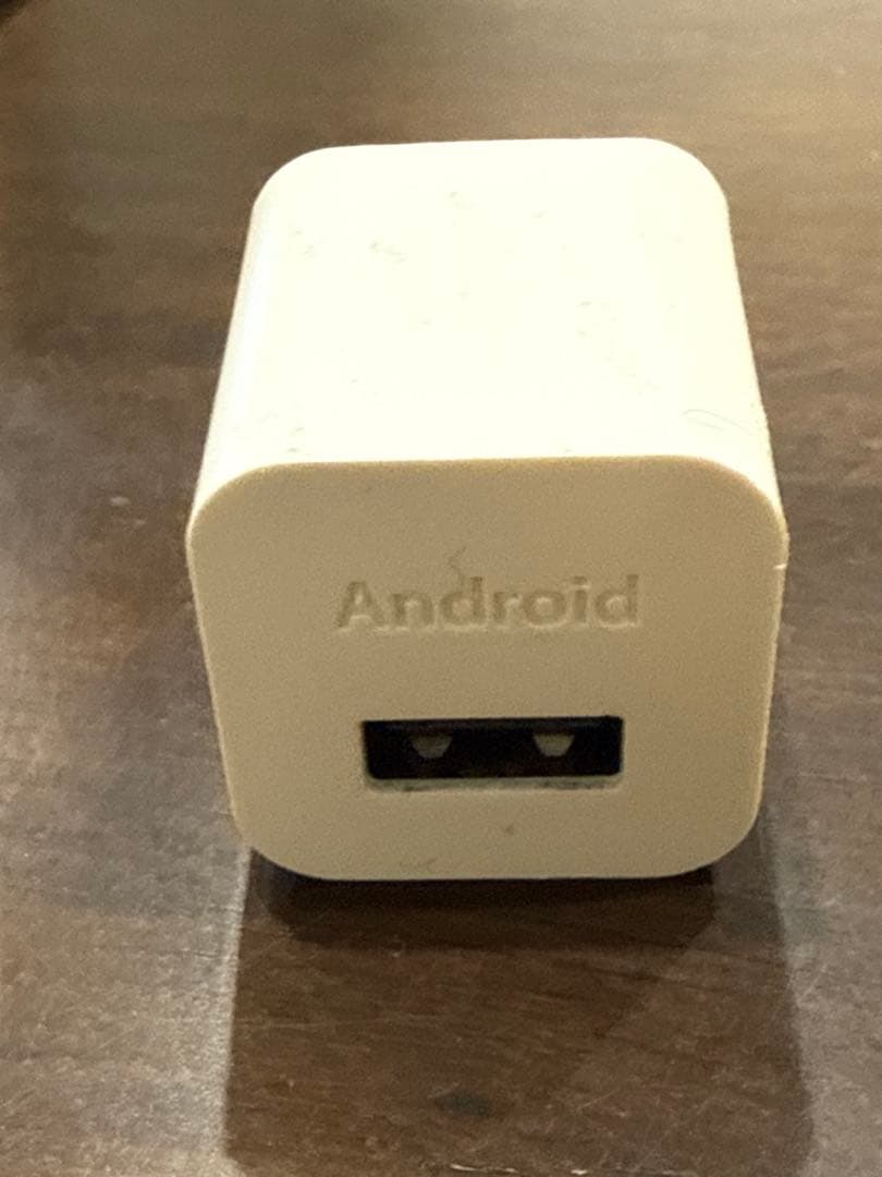 SIMフリー ドコモ らくらくフォン F-02J 本体・充電器 動作確認済み