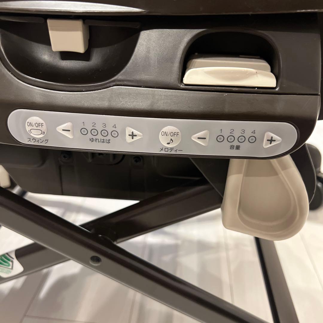 Combi ネムリラオートスウィング　BEDi