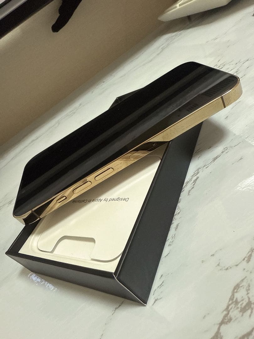 【極美品】 iPhone 13pro 256gb SIMフリー