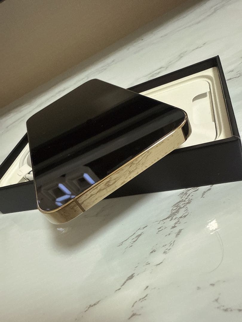 【極美品】 iPhone 13pro 256gb SIMフリー