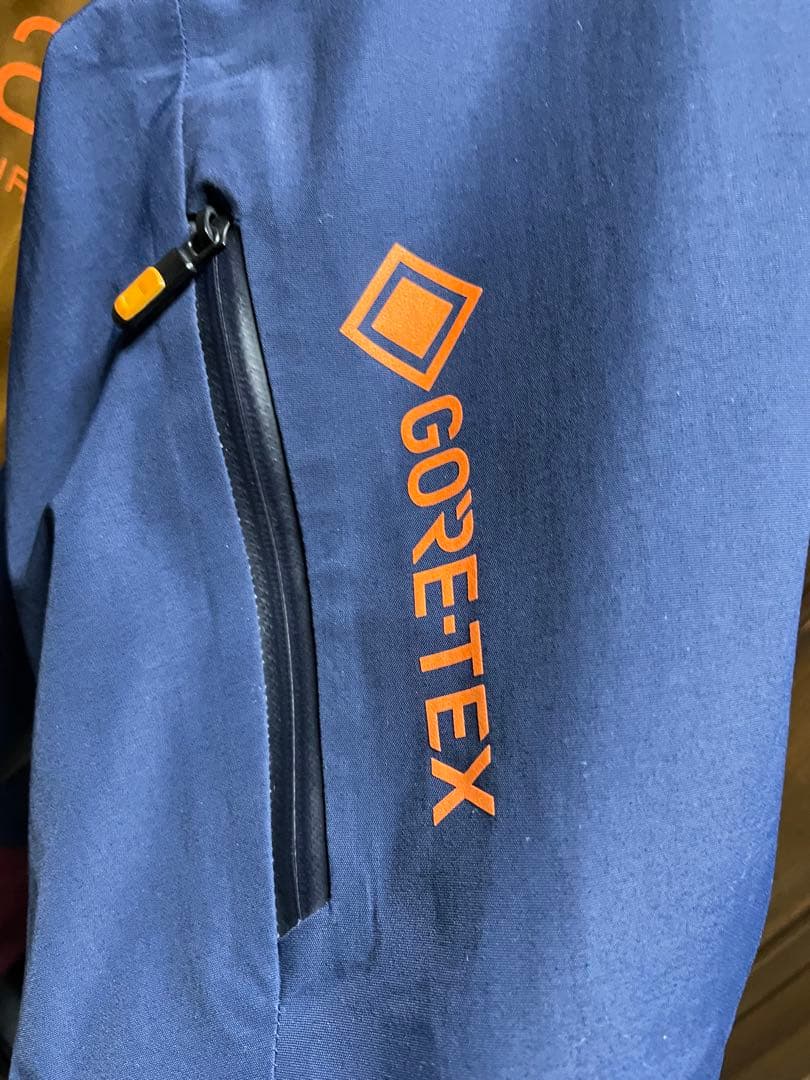 Burton [ak] GORE-TEX スノーボードジャケットS 美品