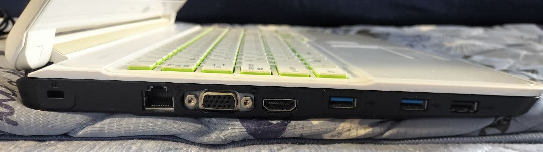 2月23日迄お値下　富士通CPUi3 メモリ8GB Office2021筆まめ等