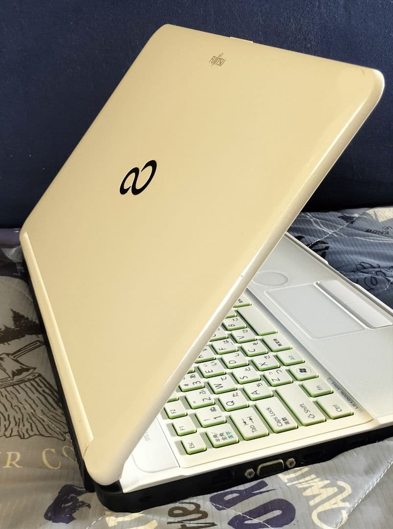 2月23日迄お値下　富士通CPUi3 メモリ8GB Office2021筆まめ等