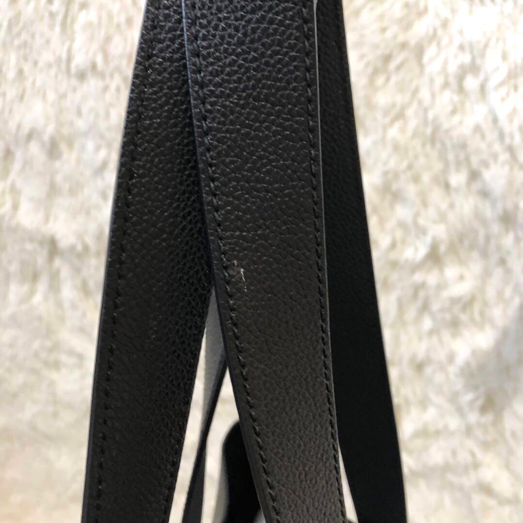 未使用級✨グッチ　レザー トートバッグ　ロゴ シェリーライン　ブラック メンズ