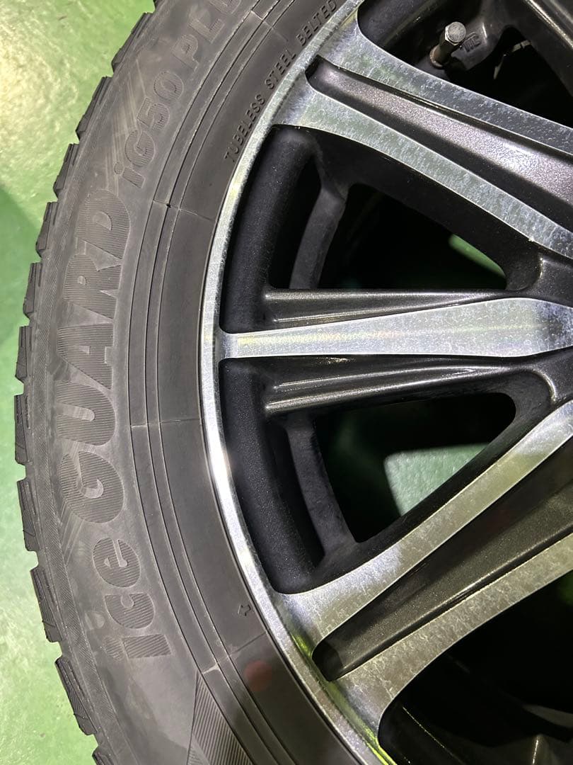 ノア 80ヨコハマスタッドレスタイヤ16インチ