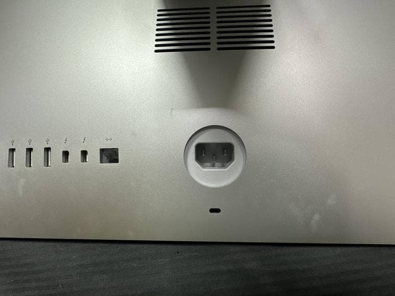 良品/iMac 2015/i7-5775搭載 21.5モデル/SSD256