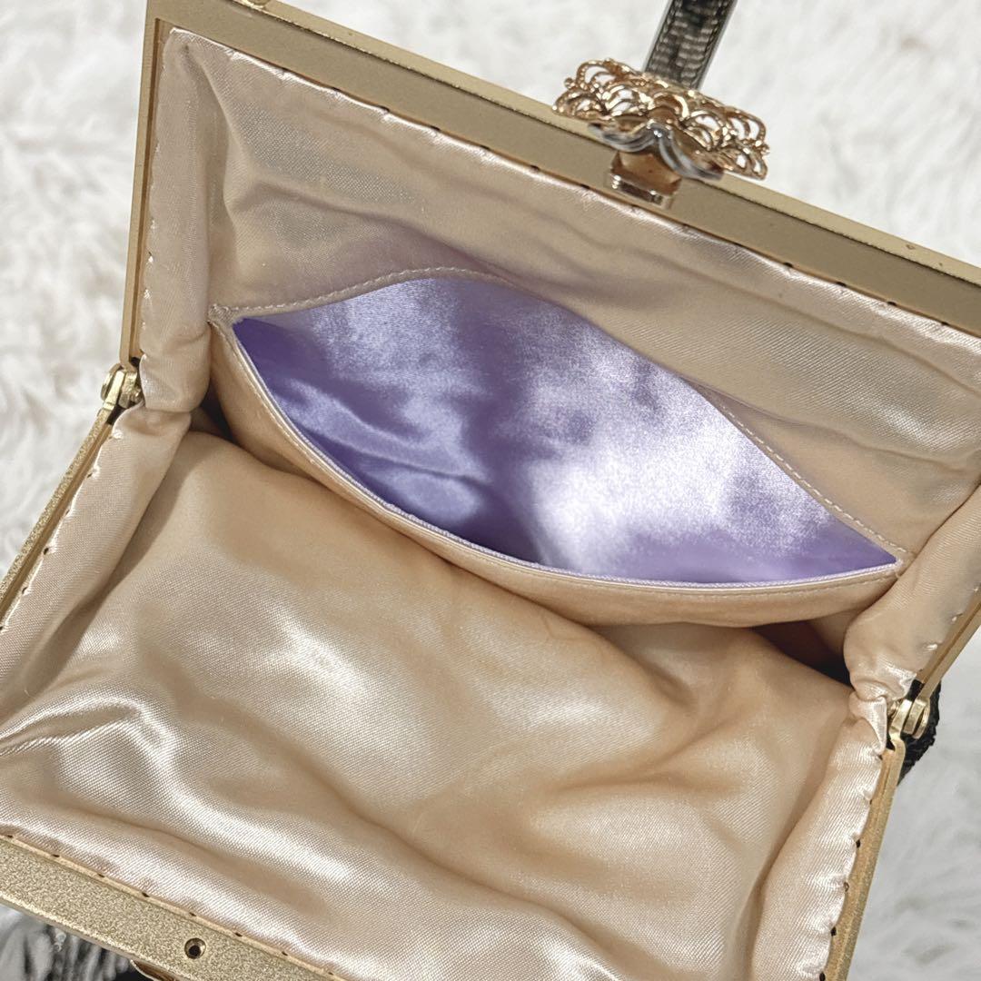 ビーズバッグ　ショルダーポーチ　花柄　フラワー