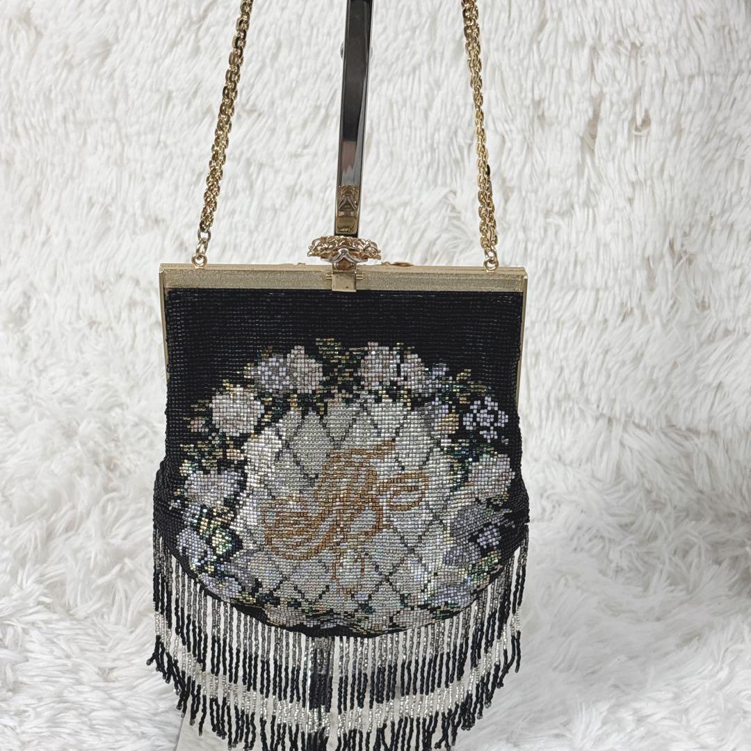 ビーズバッグ　ショルダーポーチ　花柄　フラワー