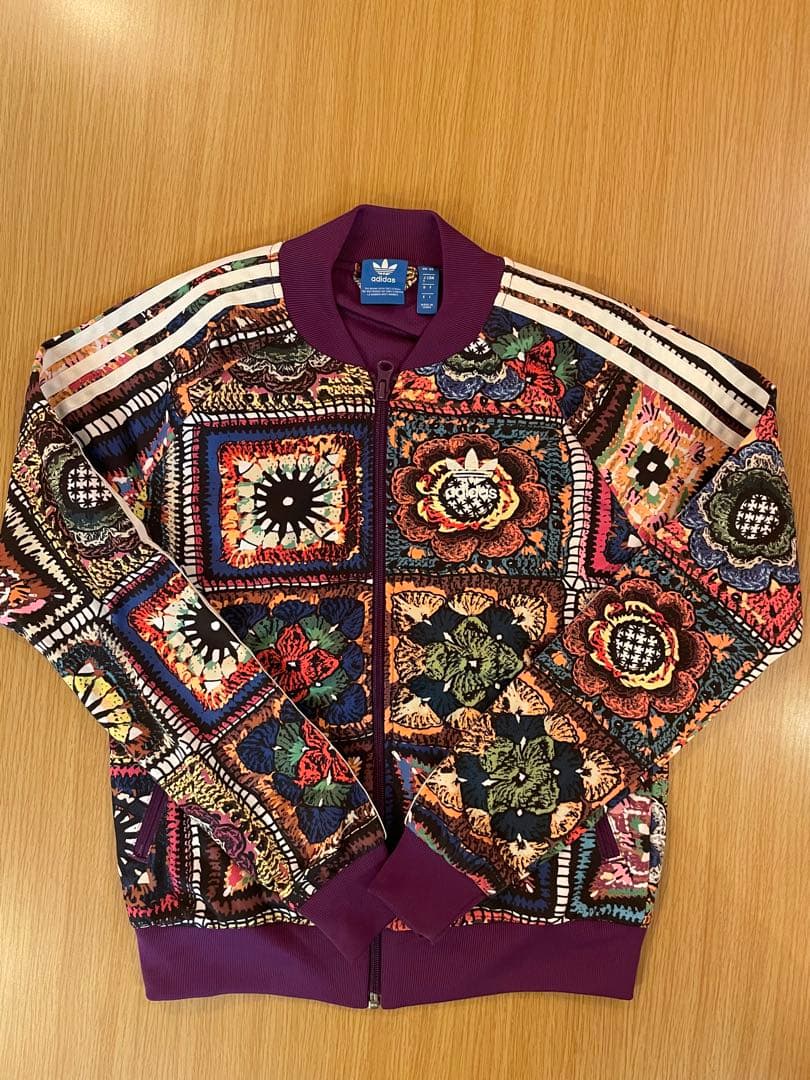 希少 adidas アディダス　セットアップ ジャージ レディース S 総柄