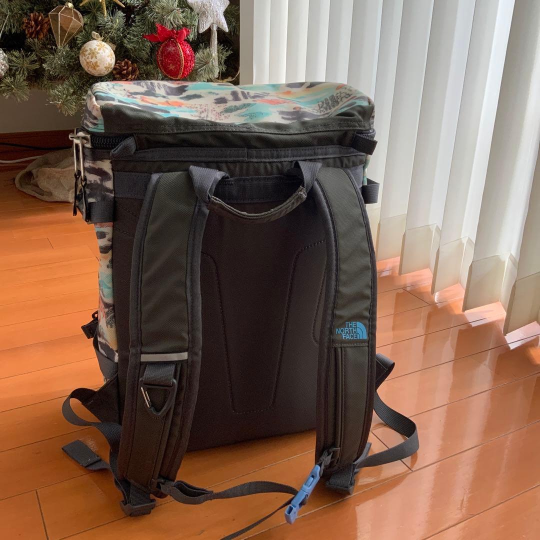 ノースフェイス　ヒューズボックス　リュック　防水　バッグ　キッズ