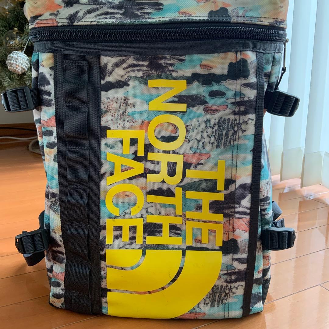 ノースフェイス　ヒューズボックス　リュック　防水　バッグ　キッズ