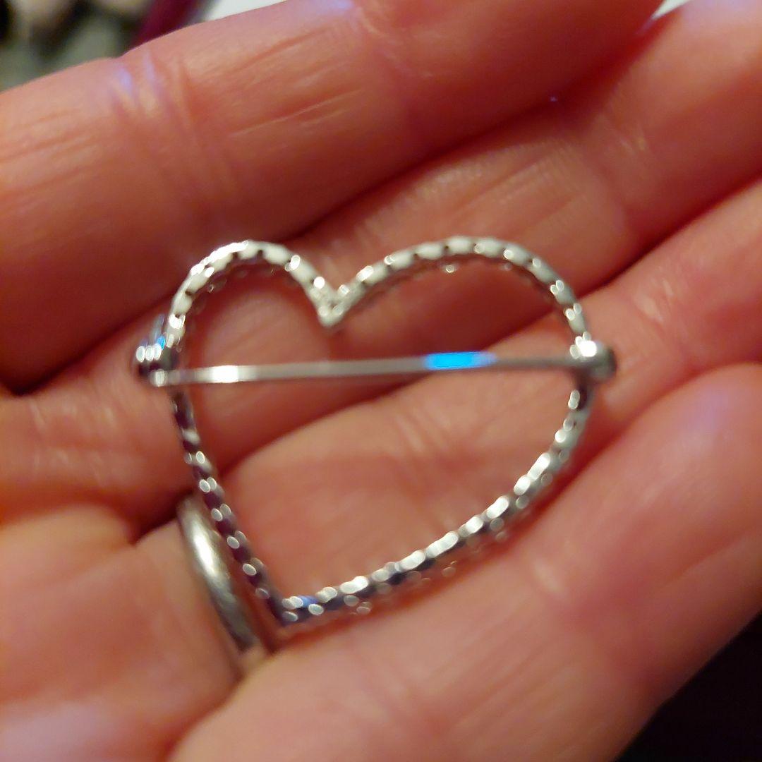 1/17削除いたします。足立宝石店18金WGダイヤモンド0.88ctブローチのみ