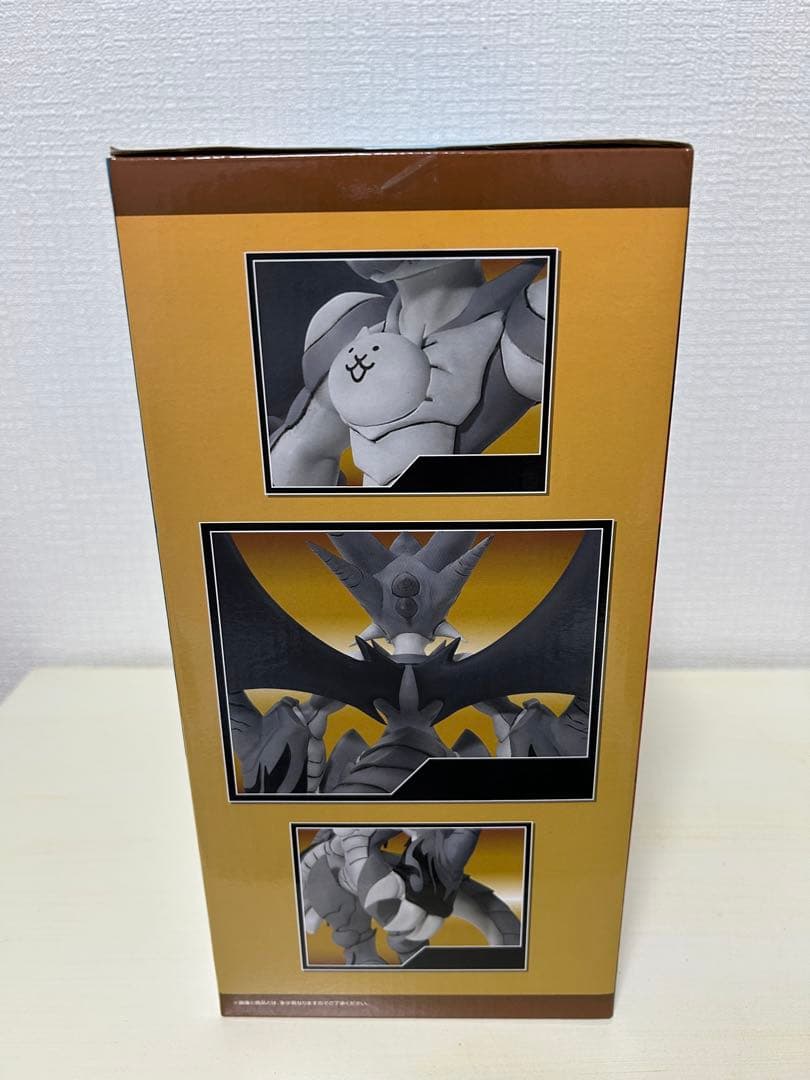 一番くじ　にゃんこ大戦争　A賞　覚醒のネコムートフィギュア　おまけつき