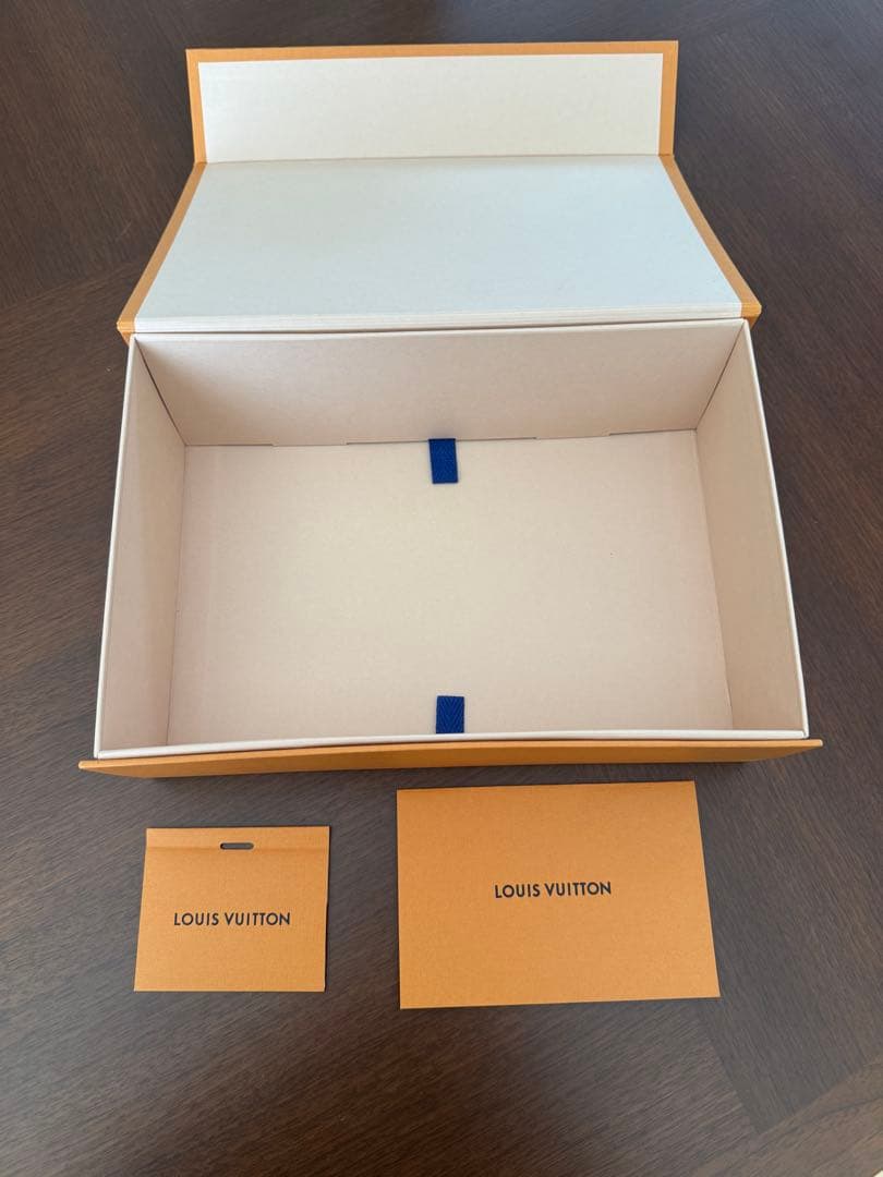 ルイ・ヴィトン　アルファ・ウェアラブルウォレット