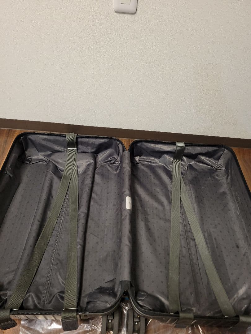 RIMOWA EssentialチェックインM　値下げ予定無し
