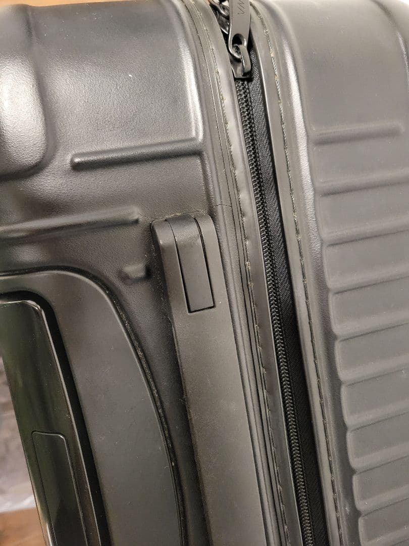 RIMOWA EssentialチェックインM　値下げ予定無し