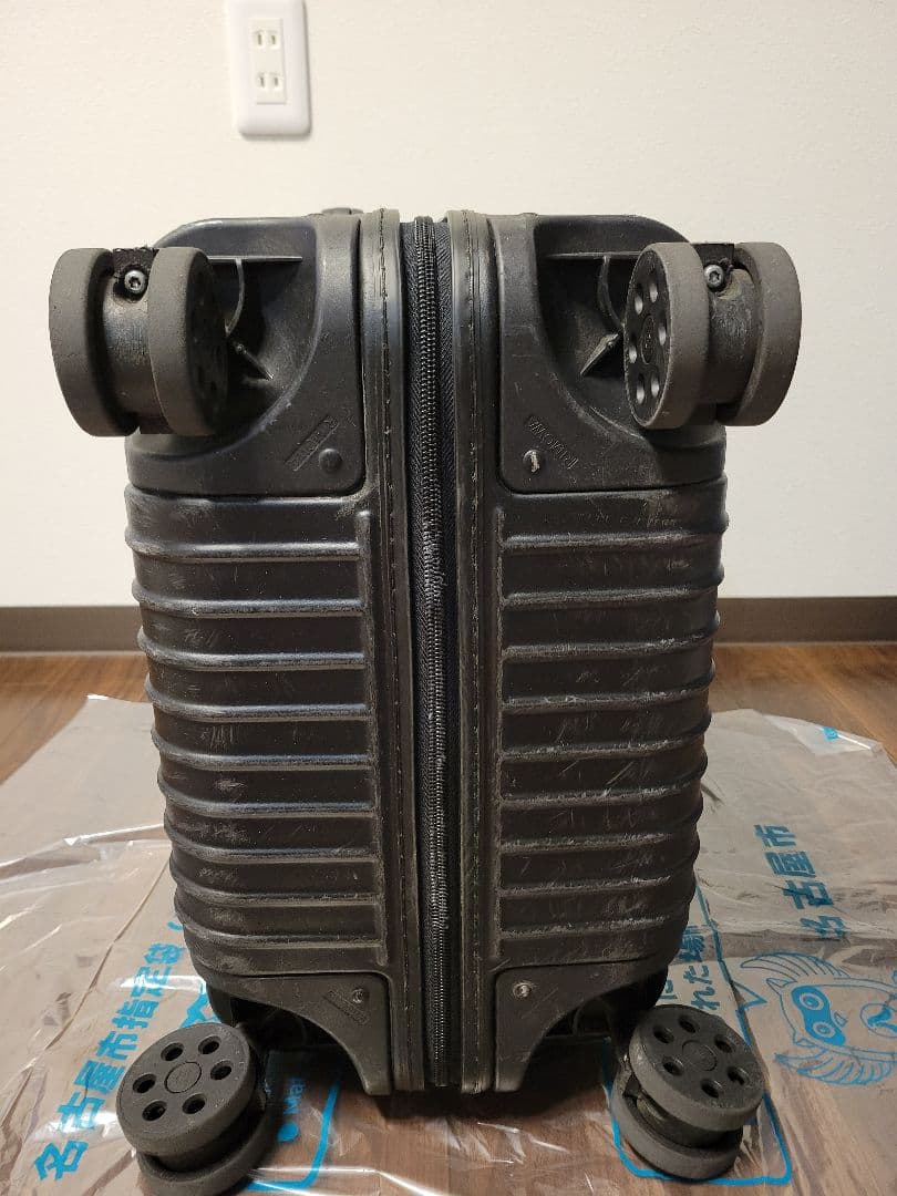 RIMOWA EssentialチェックインM　値下げ予定無し