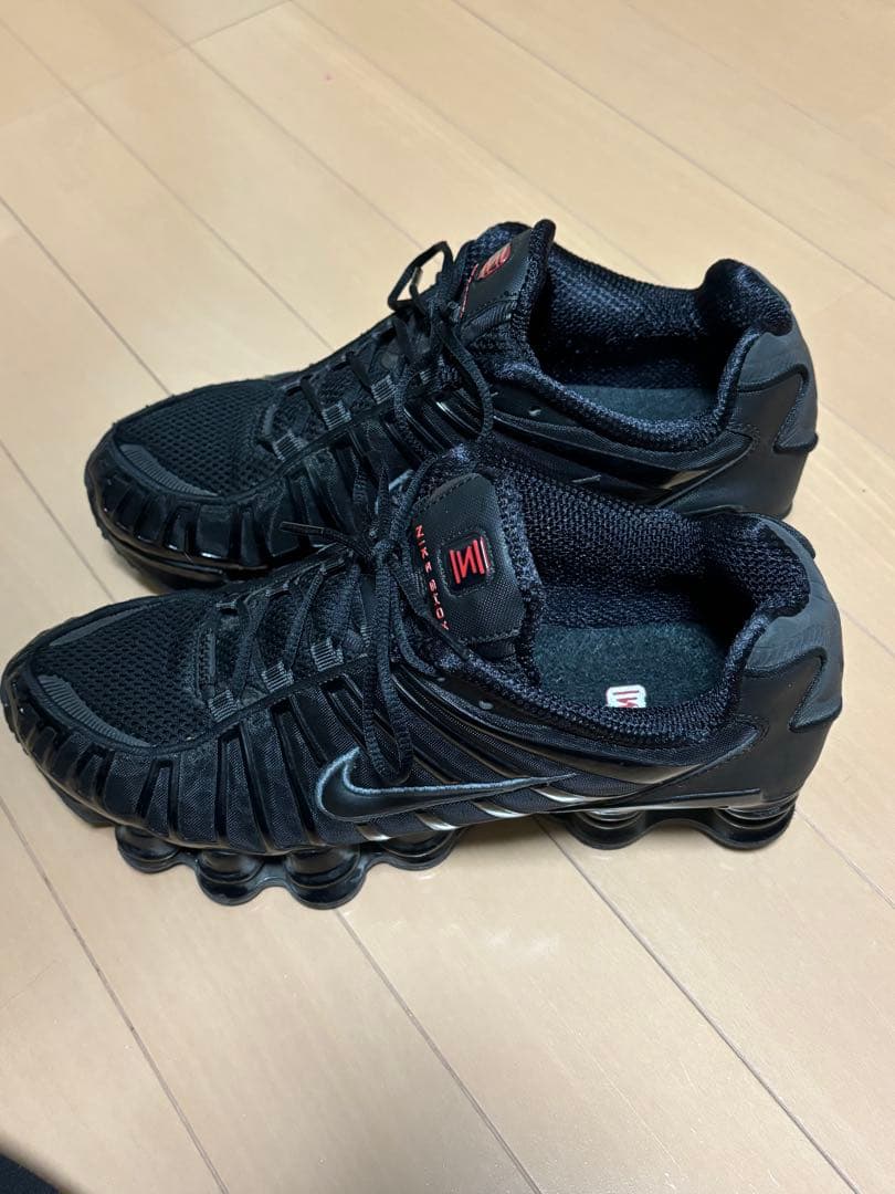 Nike shox ブラック　26.0センチ