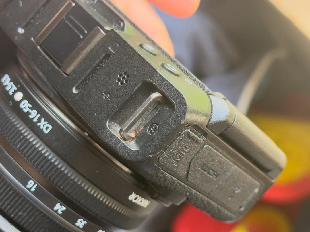 Nikon Z30 ミラーレス一眼カメラ