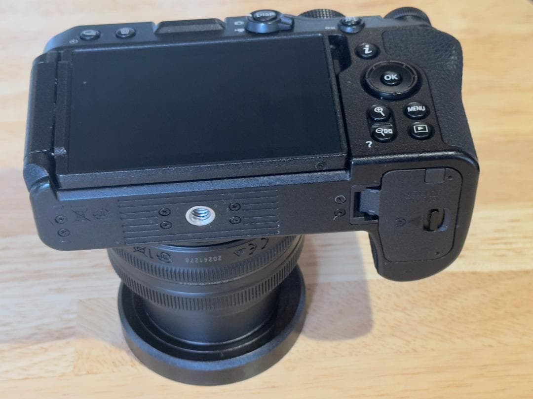 Nikon Z30 ミラーレス一眼カメラ