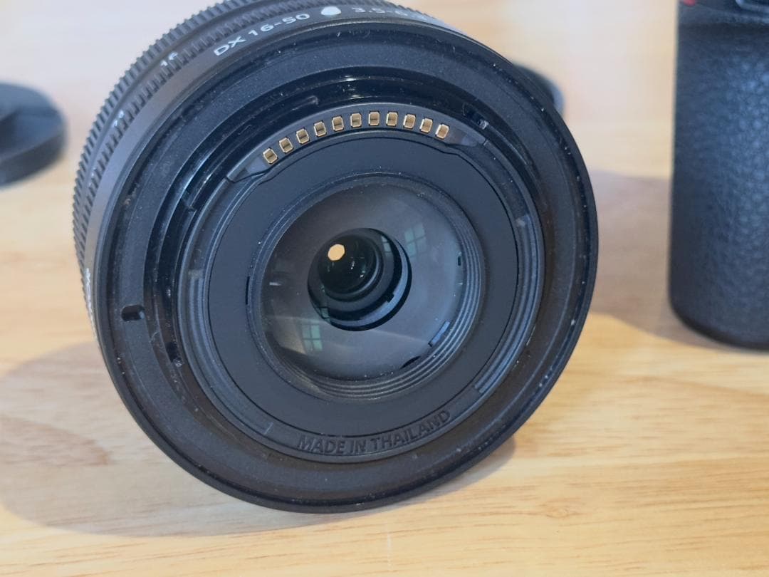 Nikon Z30 ミラーレス一眼カメラ