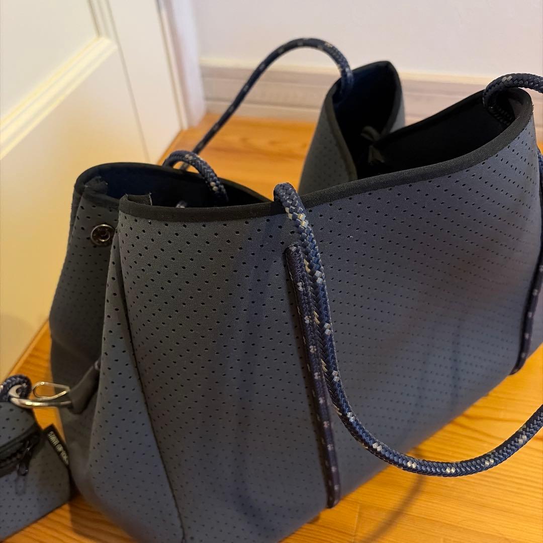 STATE OF ESCAPADE ブラック トートバッグ