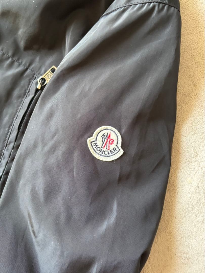 MONCLER ブラック ナイロンジャケット