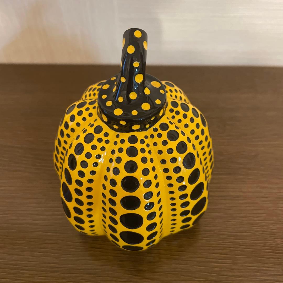 草間彌生　パンプキンのオブジェ