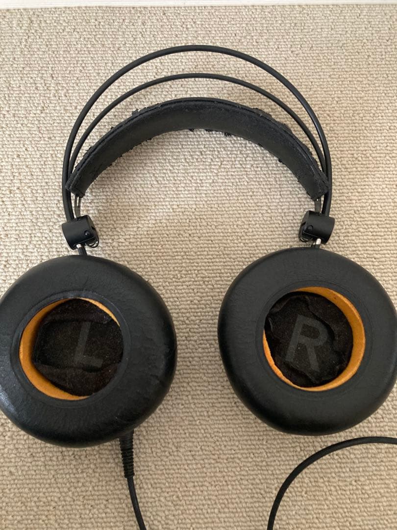 ヘッドホン AKG K275 Closed-Back Headphones
