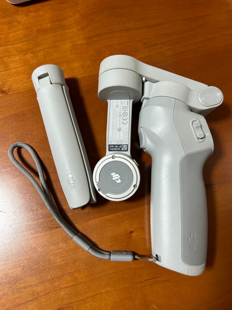 DJI OM4 スマホ用ジンバルスタビライザー