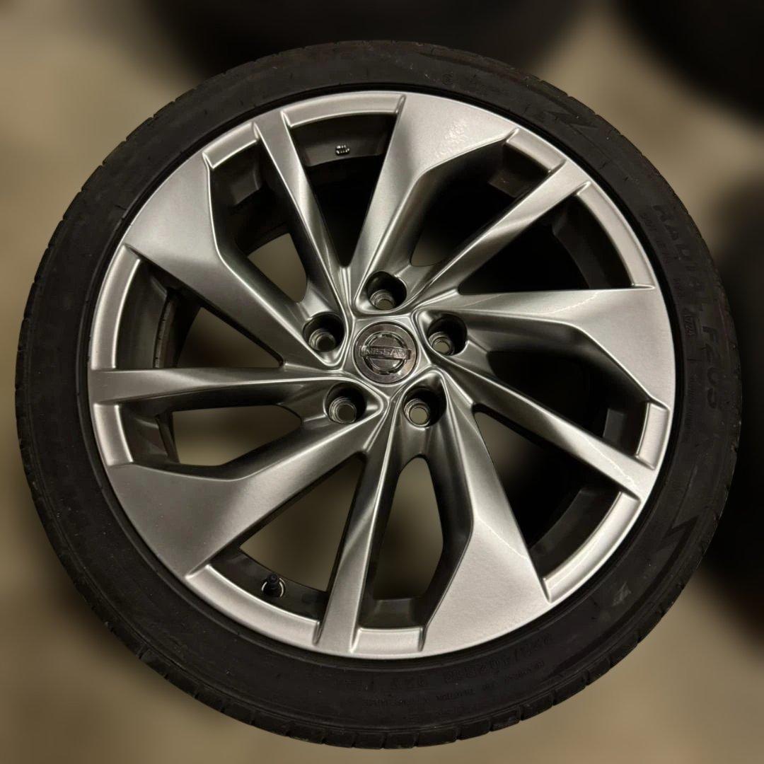 ロ*グ様 【純正流用✨️】エクストレイル 純正 ホイール セレナにて使用 18イ