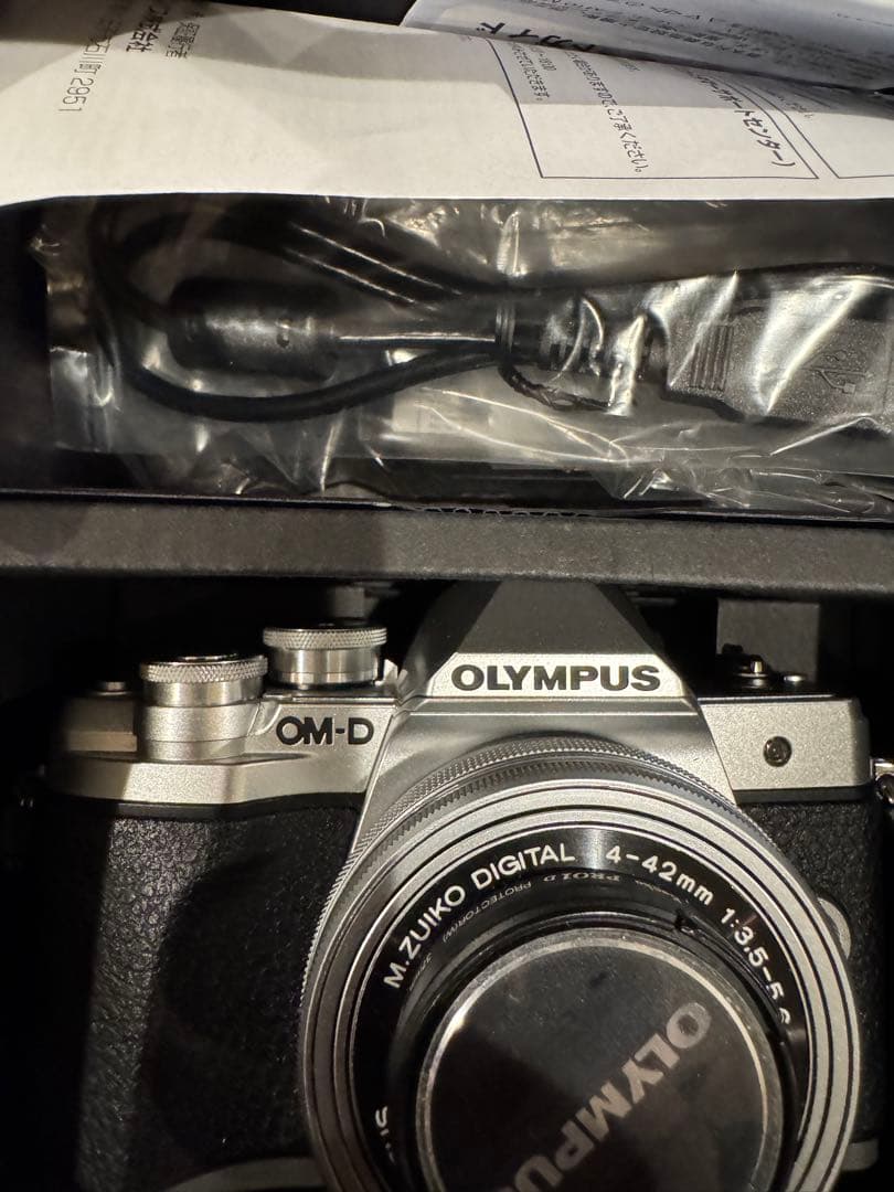 【最終価格】OLYMPUS OM-D E-M10 MarkⅢ ズームキット