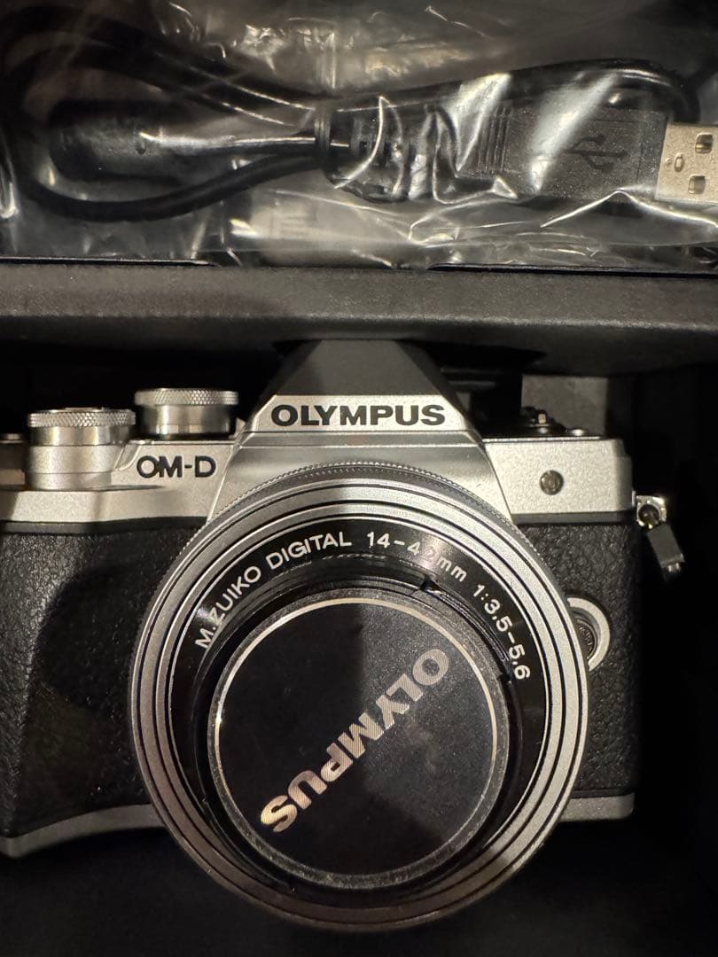 【最終価格】OLYMPUS OM-D E-M10 MarkⅢ ズームキット