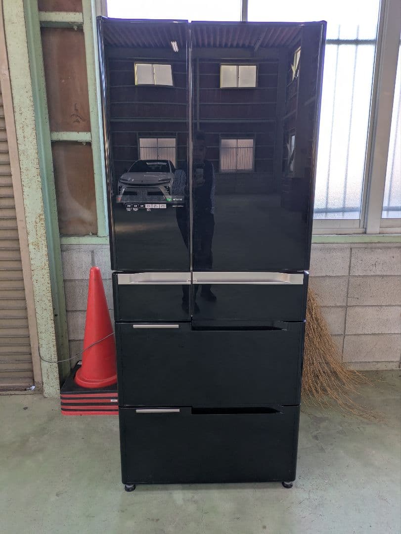HITACHI 日立　冷蔵庫 R-B6200 6ドア