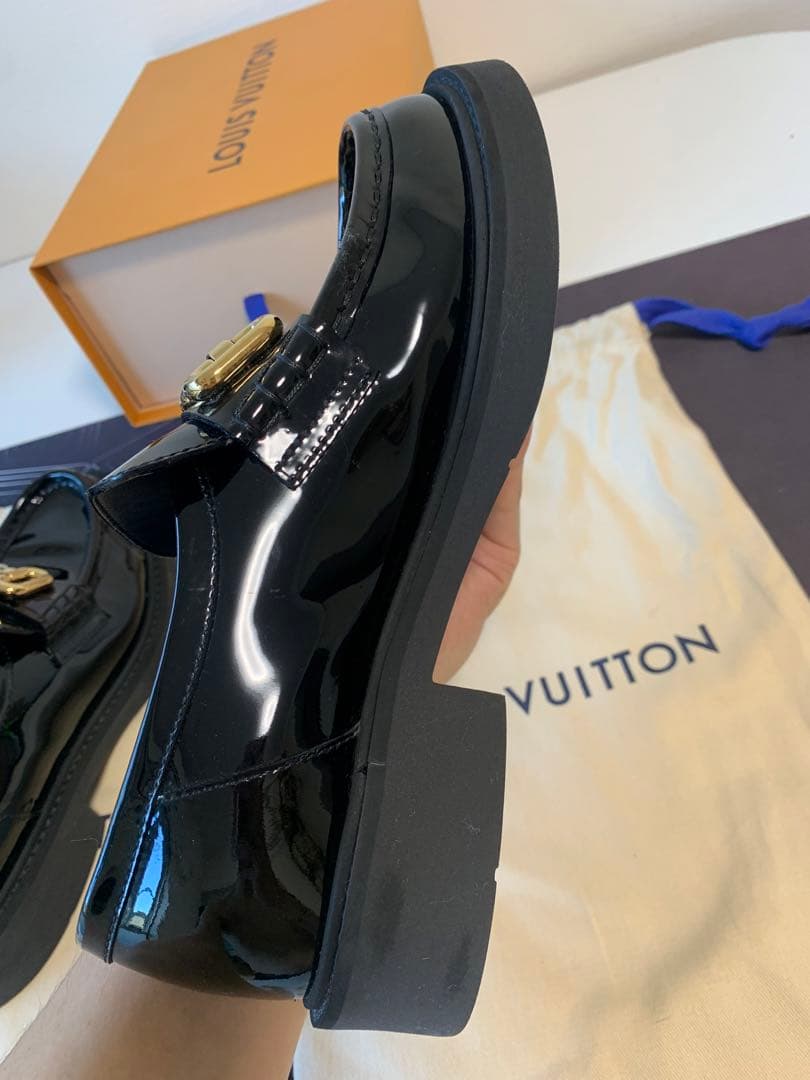 LOUIS VUITTON ローファー　サイズ37.5