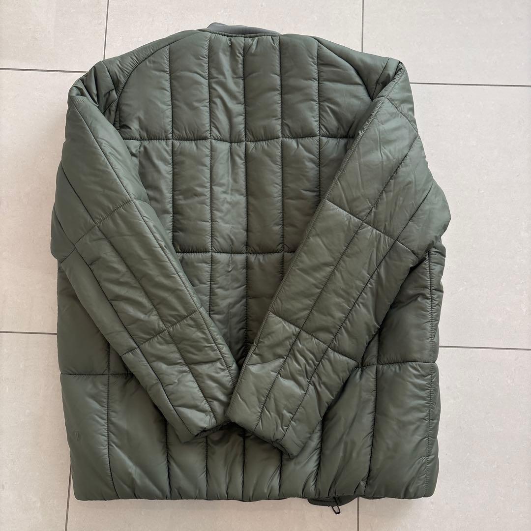 LuluLemon ダウンジャケット オリーブグリーン 男女兼用 定価3万円程！