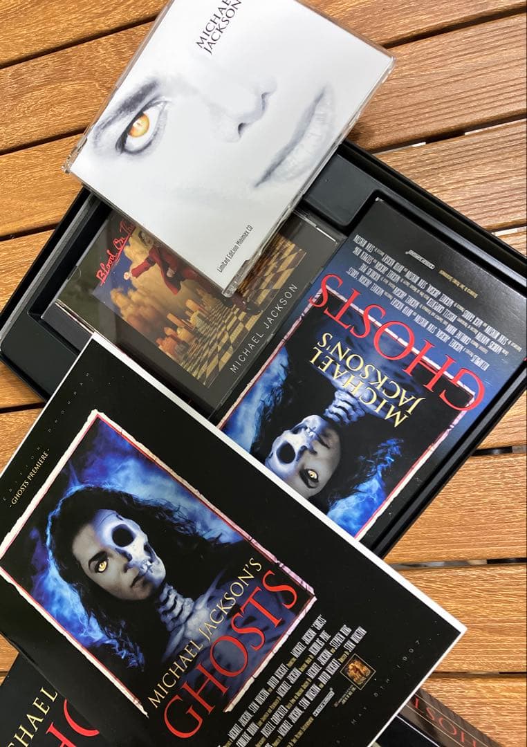 [訳あり]マイケル•ジャクソンGHOSTS デラックスコレクターズボックスセット