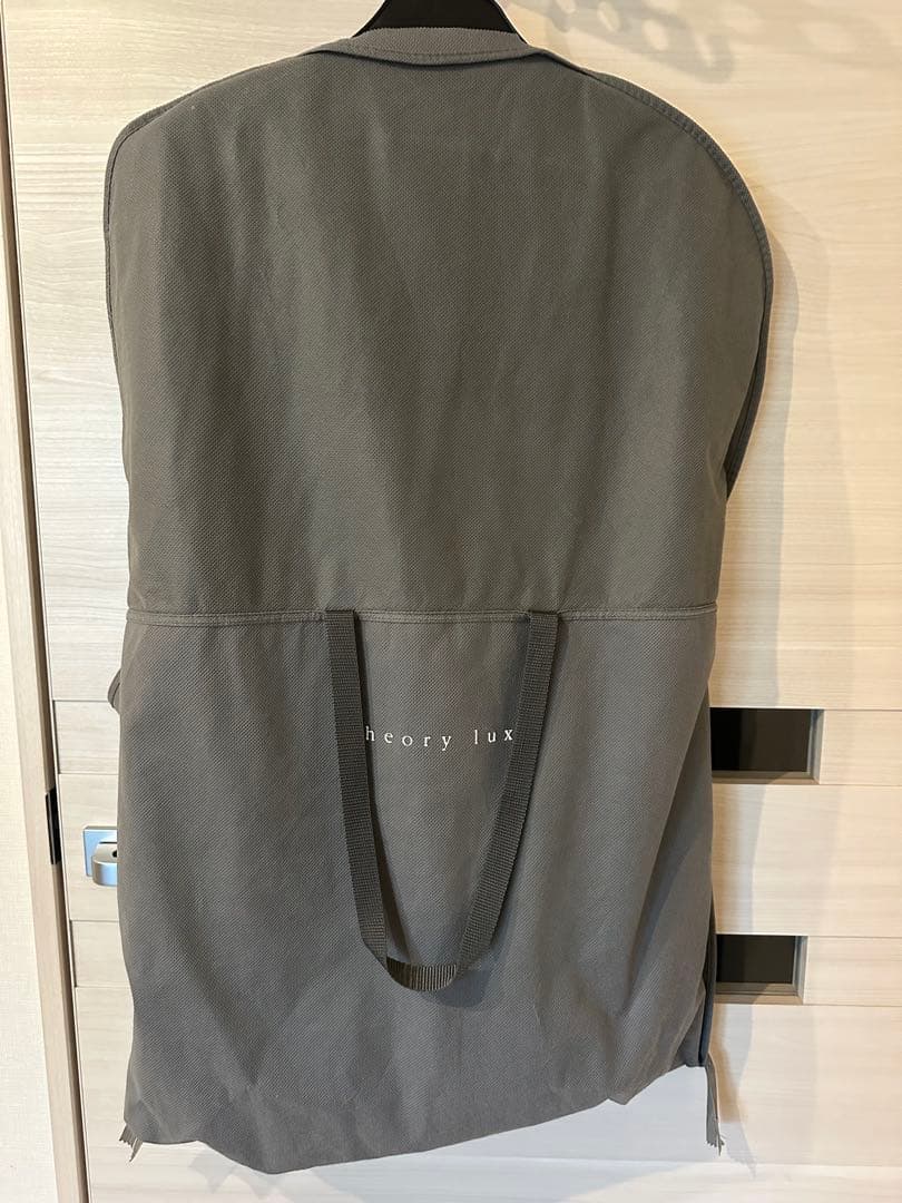 スーツ・フォーマル・ドレス K