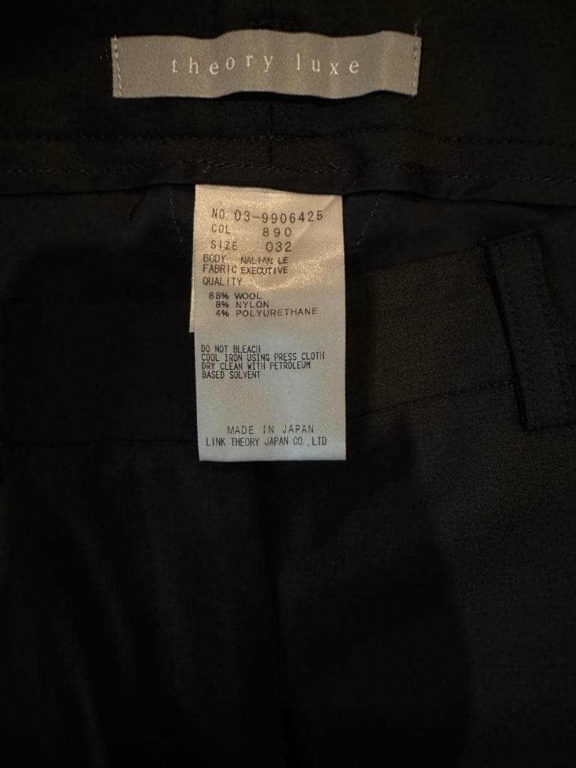 スーツ・フォーマル・ドレス K