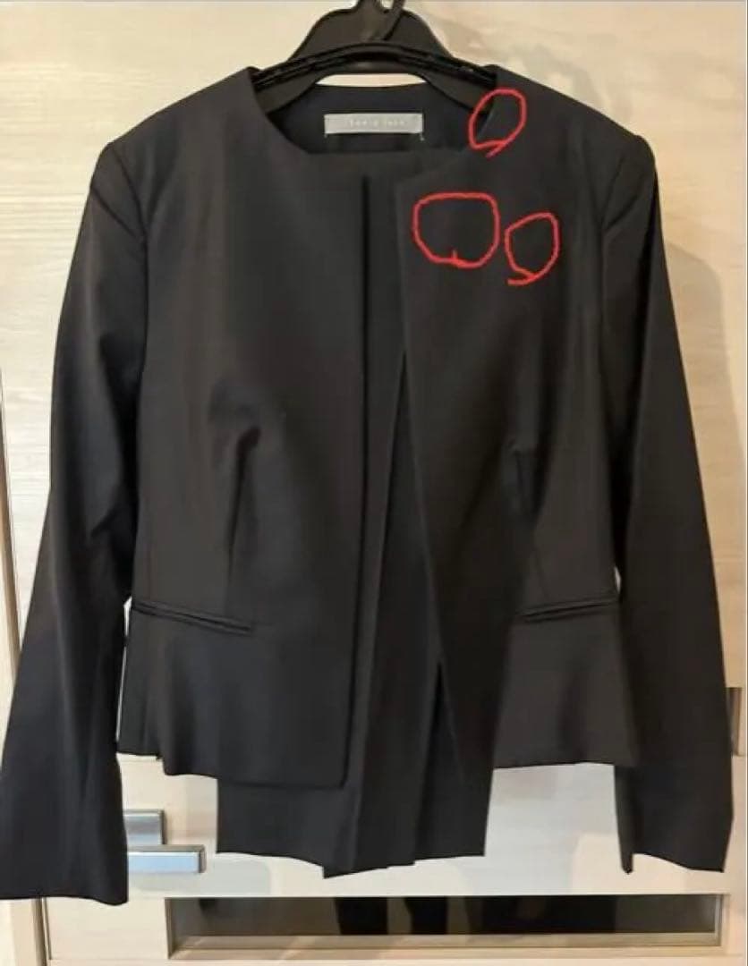 スーツ・フォーマル・ドレス K